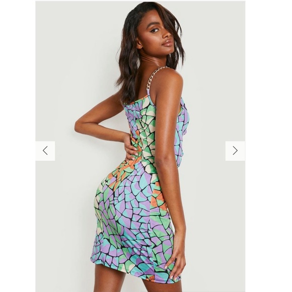 🛑❌SOLD❌🛑on♏️Multicored Print Chain detail Dress - Picture 3 of 3